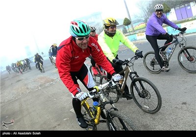 Cycling for Clean Air in Iran’s Northern Province of Gilan 