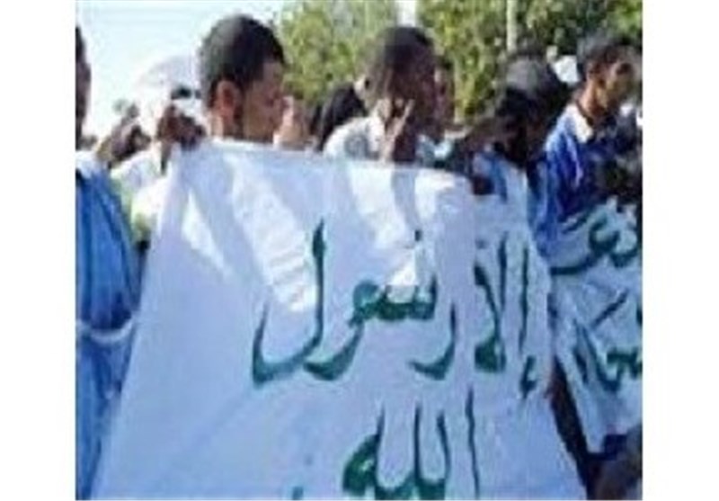 الآلاف یتظاهرون فی موریتانیا والنیجر ضد نشر رسوم مسیئة للنبی محمد (ص) فی صحیفة فرنسیة