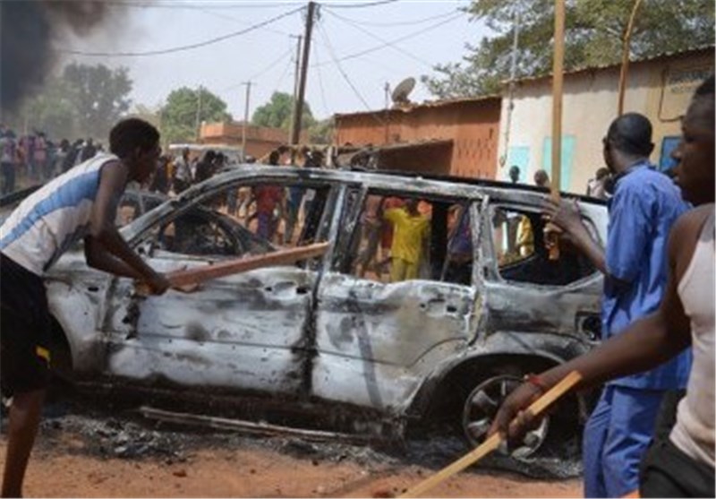 اعتراضات علیه نشریه شارلی ابدو در نیجر 10 کشته برجا گذاشت