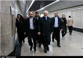 سفر داخل شهری محمدجواد ظریف وزیر خارجه با مترو