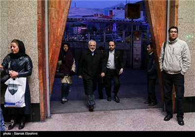 سفر داخل شهری محمدجواد ظریف وزیر خارجه با مترو