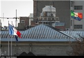 درخواست دانشجویان برای تغییر نام خیابان سفارت فرانسه به نام پیامبر اسلام