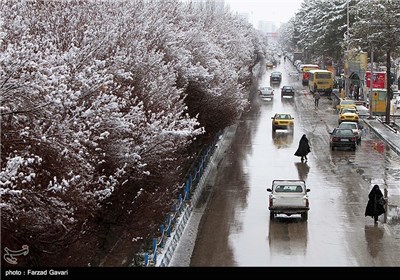 Snow Falls in Iran’s Desert City of Kerman