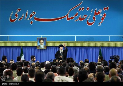 Iranian Athletes Meet with Supreme Leader