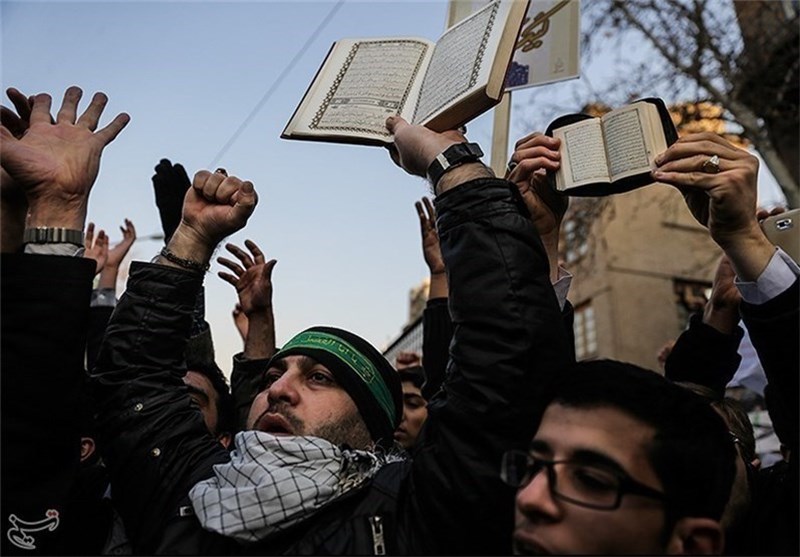تظاهرات در اعتراض به هتک حرمت پیامبر(ص) در تهران و سراسر کشور برگزار شد