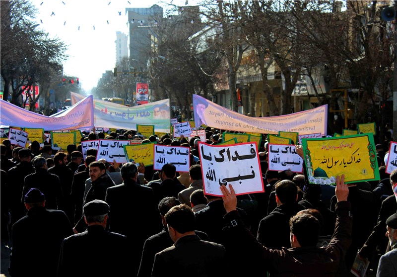 نمازگزاران بوشهری اهانت به ساحت پیامبر اسلام(ص) را محکوم کردند