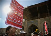 اصفهانی‌ها علیه سخنان رئیس جمهور آمریکا راهپیمایی کردند