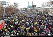 راهپیمایی نمازگزاران در اعتراض به هتک حرمت به پیامبر(ص) - مشهد