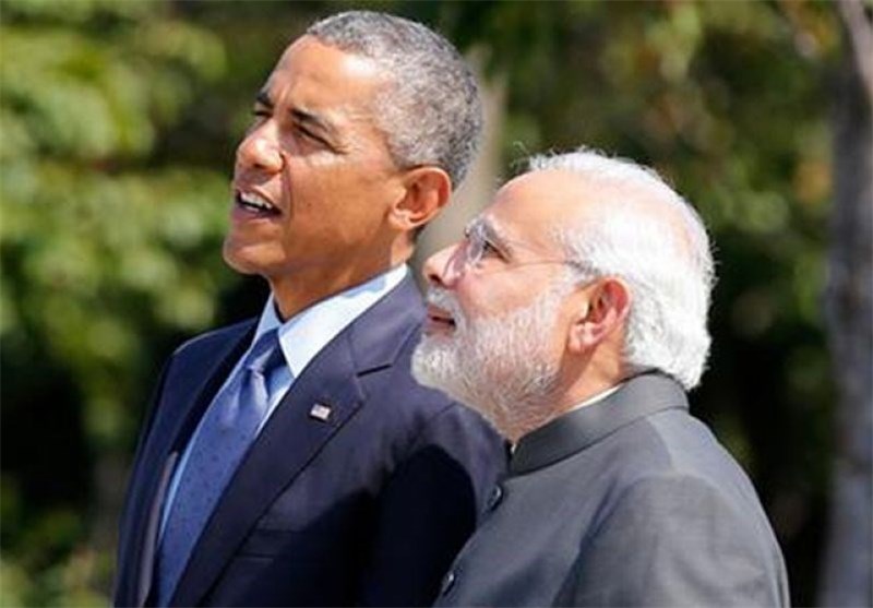 Obama Arrives in India for Landmark Visit