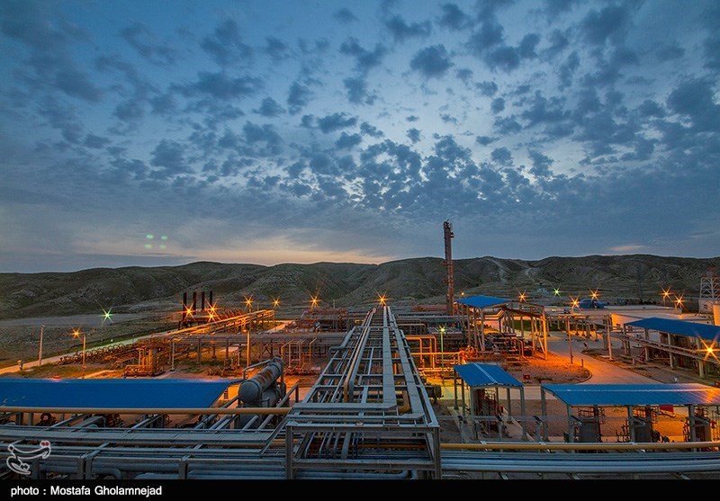 Local Company to Develop 3 Oilfields in Iran