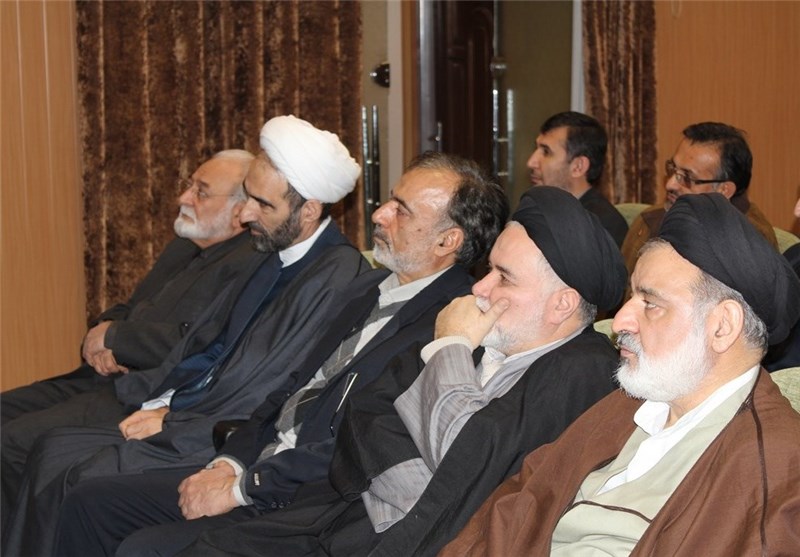 روحانیون در ملایر نقش محوری دارند