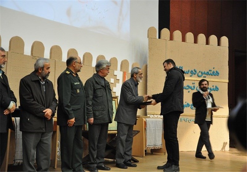 اختتامیه جشنواره هنرهای تجسمی بسیج در لرستان به روایت تصویر