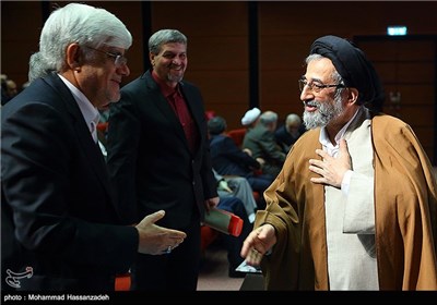 حجت الاسلام موسوی لاری و محمدرضا عارف در سیزدهمین کنگره حزب مردم‌سالاری