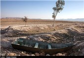 تَرَک تشنگی بر لب دریاچه &quot;پریشان&quot; در استان فارس/ کشاورزی و برداشت بی‌رویه آب متهمان ردیف اول