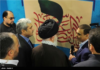 Supreme Leader Visits Iran’s Nanotechnology Exhibition