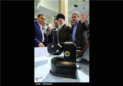 Supreme Leader Visits Iran’s Nanotechnology Exhibition