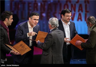 بزرگداشت لابراتوارهای سینمای ایران در مراسم افتتاحیه سی و سومین جشنواره بین‌المللی فیلم فجر