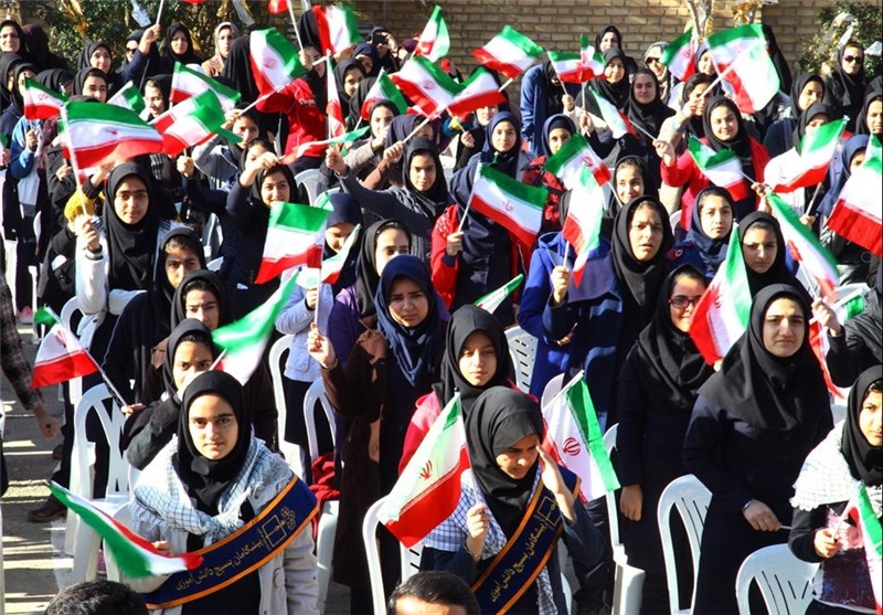 پیروزی انقلاب اسلامی شعار «ما می‌توانیم» را احیاء کرد