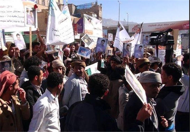تظاهرات مقابل سفارت عربستان در صنعاء در مخالفت با طرح تقسیم یمن