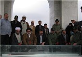 مردم و مسئولان دامغان با شهدای انقلاب اسلامی تجدید میثاق کردند