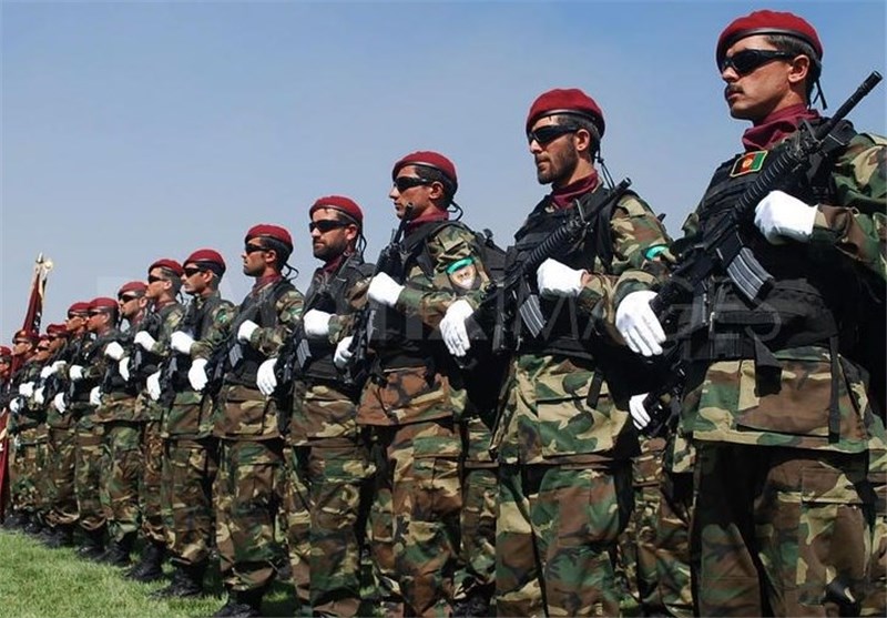 نخستین گروه از دانشجویان افسری افغانستان به پاکستان سفر کردند