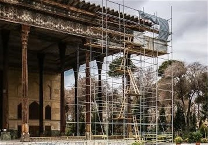 حاشیه‌های یک جشنواره در اصفهان/واکنش میراث:هیچ داربستی چهلستون را تهدید نمی‌کند