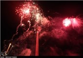 نور افشانی شب 22 بهمن ماه در برج میلاد تهران