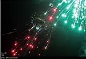 نور افشانی شب 22 بهمن ماه در برج میلاد تهران