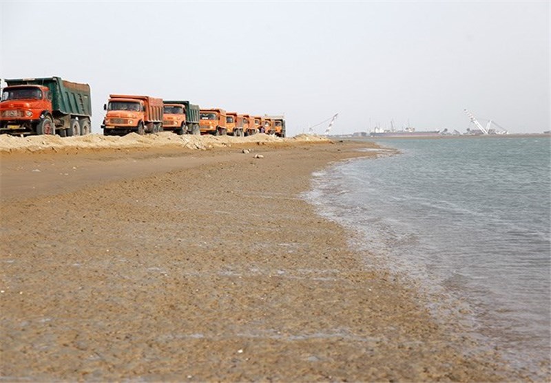 جاده وفاق بین شهرهای ساحلی دیر و کنگان ساخته می‌شود