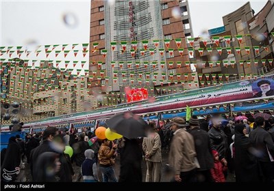 People in Tehran Stage Rallies on Revolution Anniversary