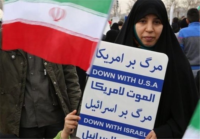 هاآرتص تصویر پلاکارد «مرگ بر اسرائیل» را برای پوشش راهپیمایی 22 بهمن انتخاب کرد