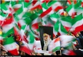 انقلاب اسلامی توانست قدرت جهانی را با چالش مواجه کند