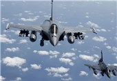 اولاند فروش 24 فروند جنگنده رافائل به مصر را تایید کرد
