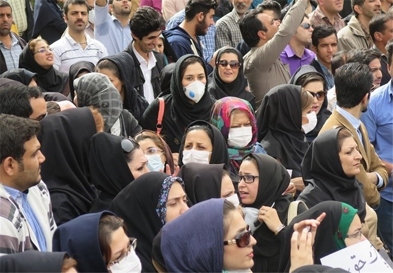 مردم اهواز در مقابل استانداری خوزستان تجمع کردند + تصاویر