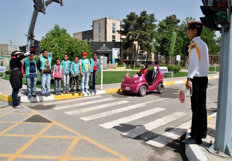 ارائه «آموزش ترافیکی» به دانش آموزان متفاوت از طرح پلیس