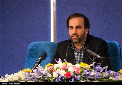 حکم معاون هنری در دستان مهدی شفیعی