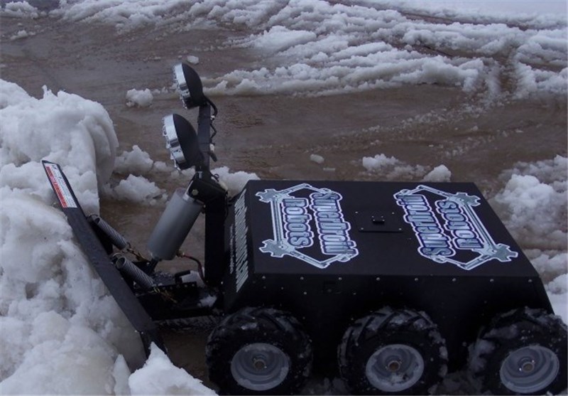 اولین روبات برف روب هوشمند