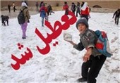 برف و سرما مدارس 13 منطقه آذربایجان شرقی را تعطیل کرد