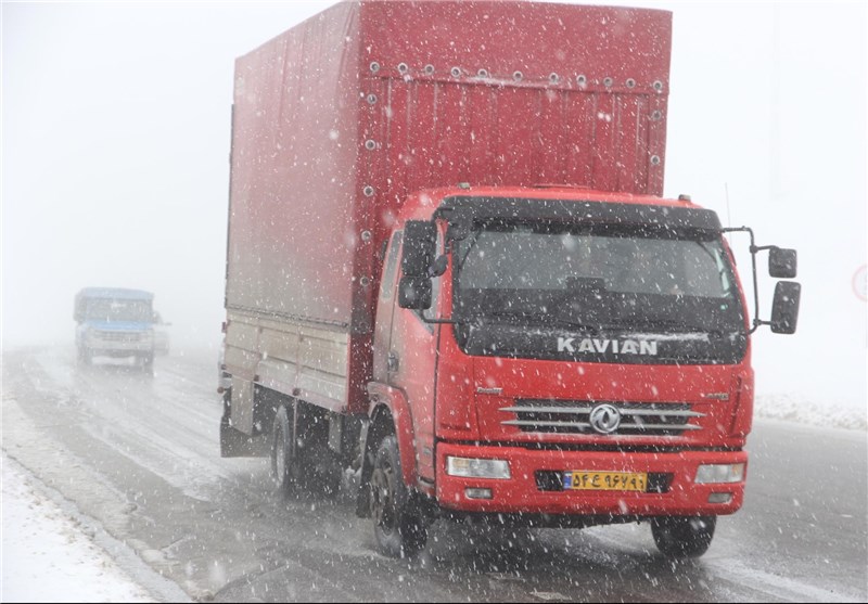 امدادرسانی به 130 نفر گرفتارشده در برف و کولاک اردبیل
