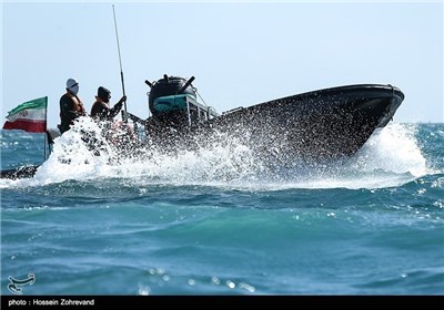 Iran’s IRGC Stages Military Exercises in Strait of Hormuz