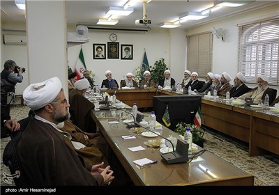 نشست حجت‌الاسلام حسن روحانی رئیس جمهور با جامعه مدرسین حوزه علمیه قم