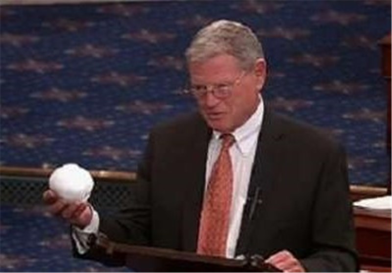 «گلوله برفی» توجیه سناتور آمریکایی برای رد نظریه گرم شدن زمین
