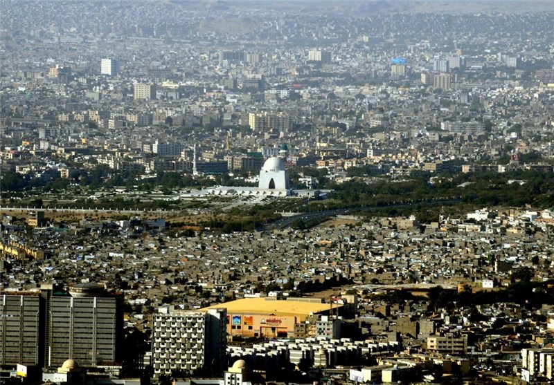 کراچی میں کچرا پھینکنے پر 6 افراد گرفتار