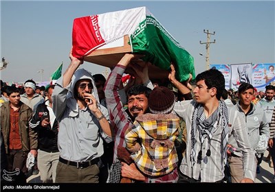 Bodies of Martyrs of Iraqi Imposed War on Iran Return Home