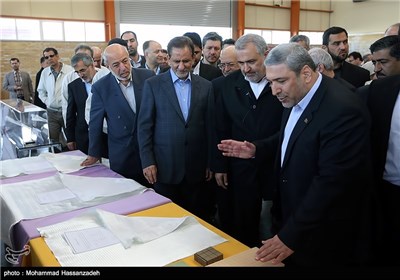 Iran’s VP Unveils New Products in MAPNA Group Companies