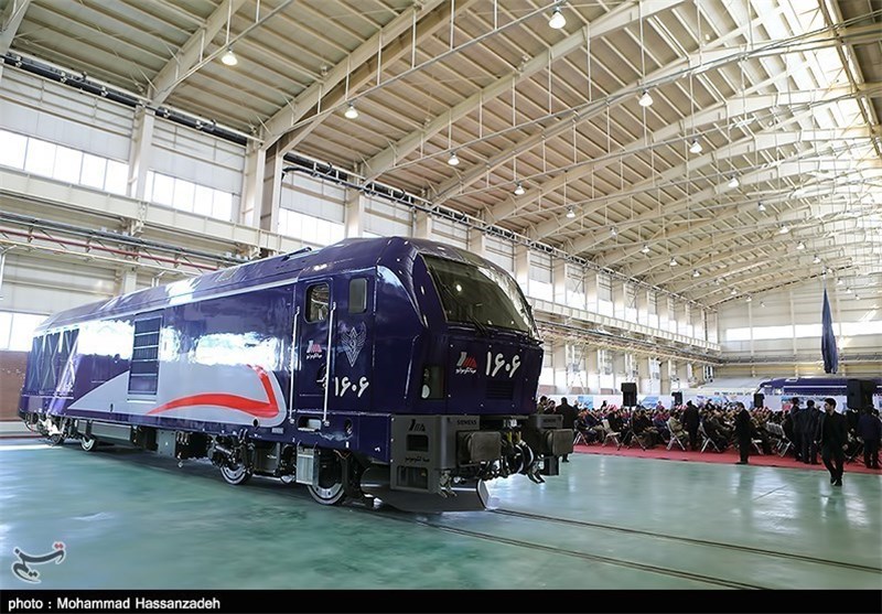 Iran Inaugurates Tunneling Locomotive Production Line