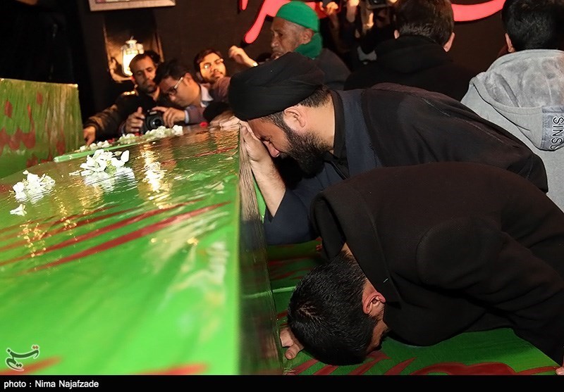 کتاب شهدای دانشجوی مدافع حرم در قم رونمایی می شود