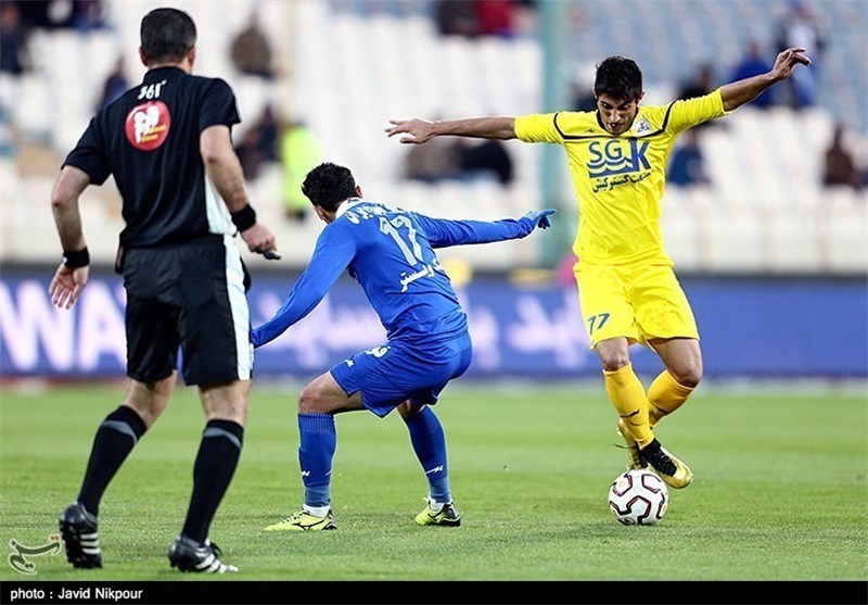 Naft Stays Top of Iran Professional League