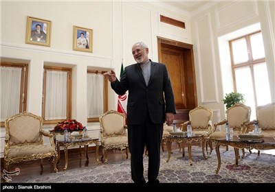 3 New Ambassadors Submit Credentials to Iran&apos;s Foreign Minister