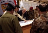 ورود حیدرالعبادی به تکریت و پیشروی نیروهای امنیتی عراق از چندین محور